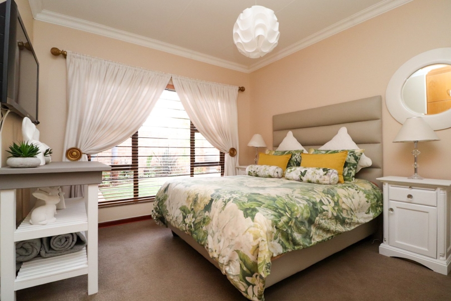 3 Bedroom Property for Sale in Wilkoppies North West